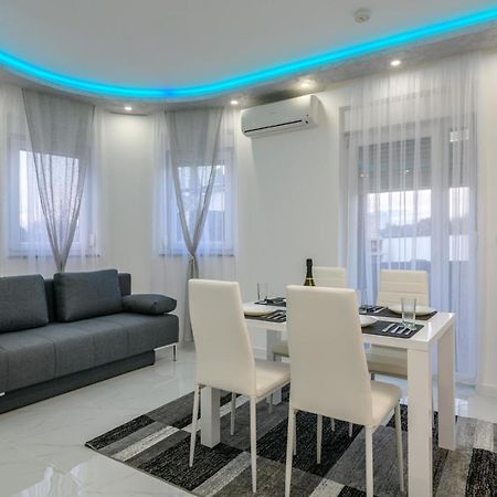 Complex Villa White Pula Extérieur photo