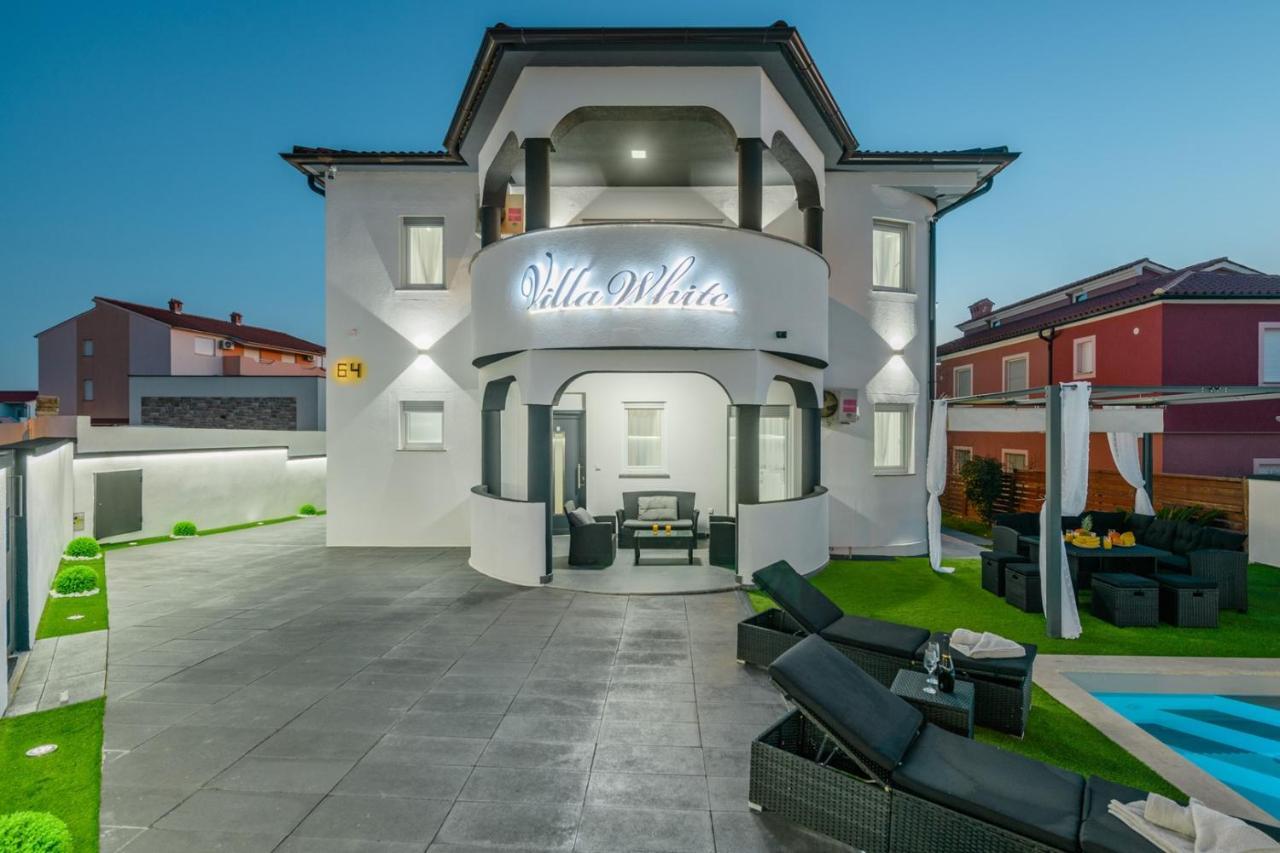Complex Villa White Pula Extérieur photo